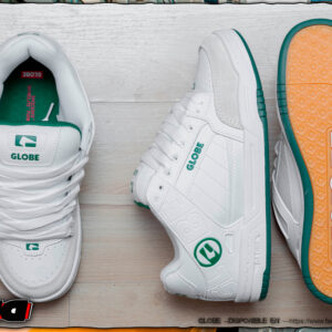 Globe shoes tilt white green